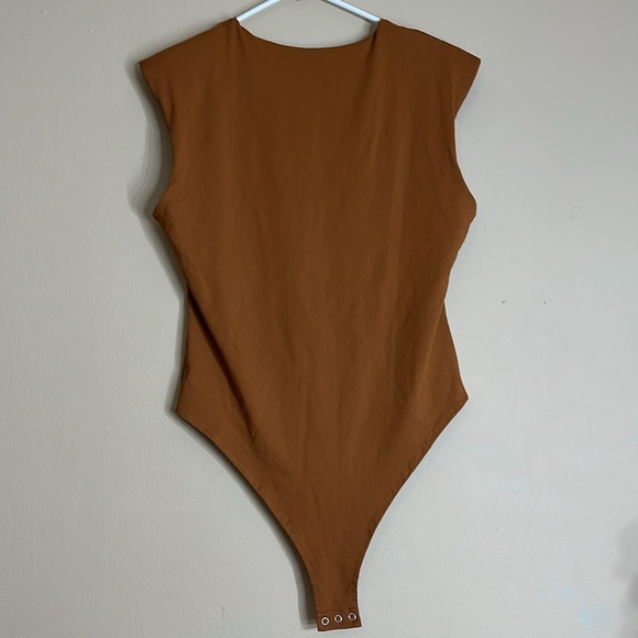 (2 for $15) Reoria brown bodysuit size Xl - Picture 3 of 6